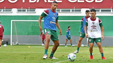 Acertado com novo clube, David Braz se despede do Fluminense
