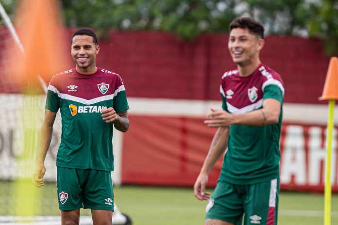 Hoje tem Fluminense x Coritiba. Cano não joga e Diogo Barbosa