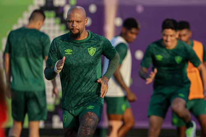 Felipe Melo revela qual foi a primeira camisa de time que vestiu na vida