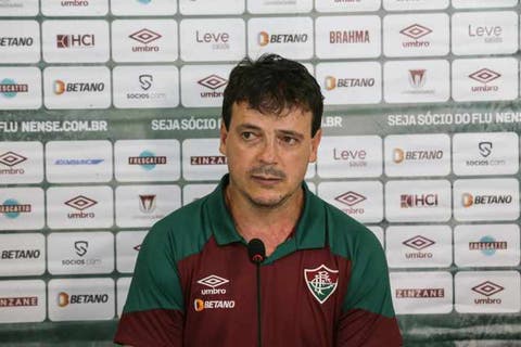Fernando Diniz indica como deve escalar o Fluminense contra o Grêmio