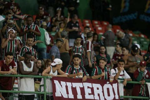 Torcida do Fluminense esgota ingressos para o jogo diante do Bangu