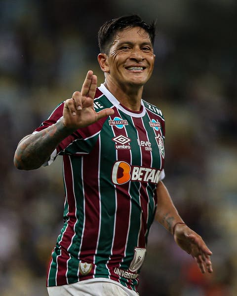 Apesar das chances perdidas, Cano tem início de ano mais artilheiro no futebol brasileiro