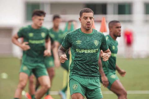 Diniz prega calma com Terans, cita exemplo de Keno e projeta evolução no Fluminense
