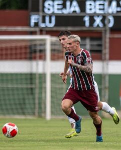 Léo Jance, lateral do Fluminense